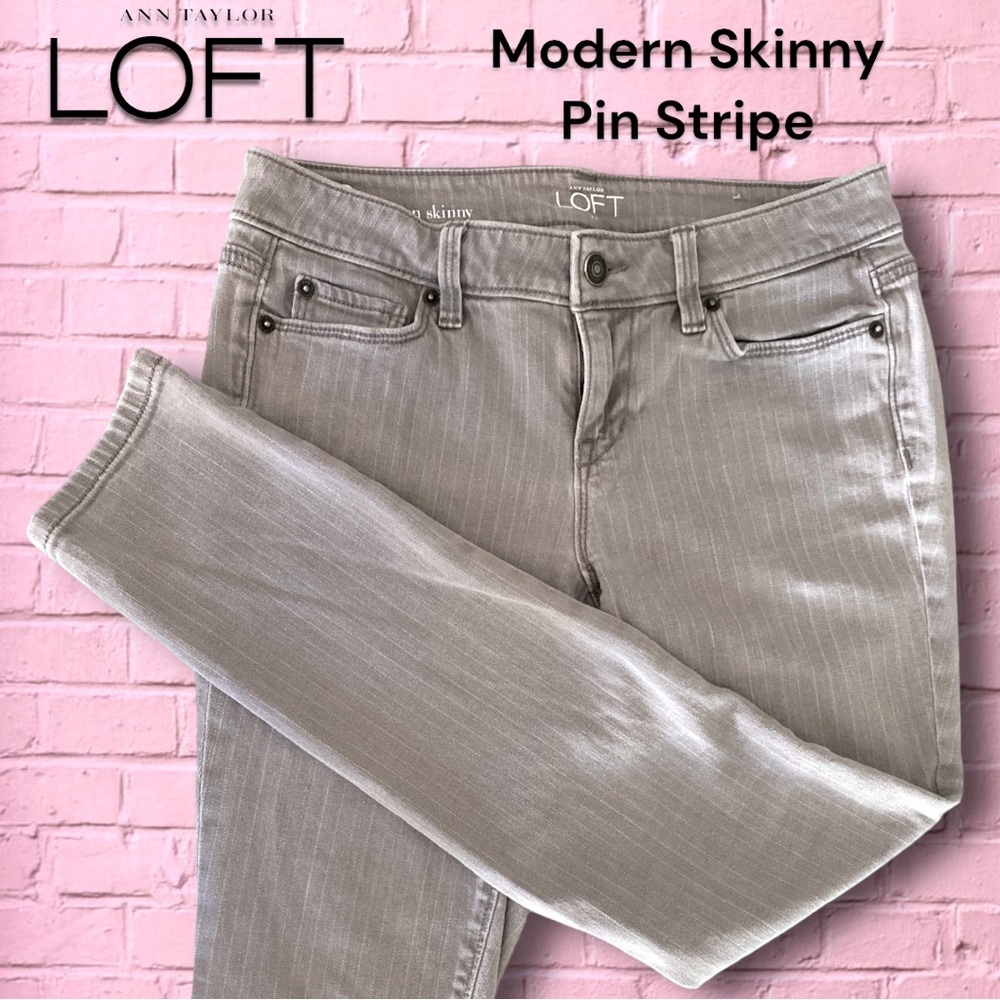Ann Taylor Loft Modern Skinny Gray Pin Stripe Jeans Size 4P Low‎ Rise